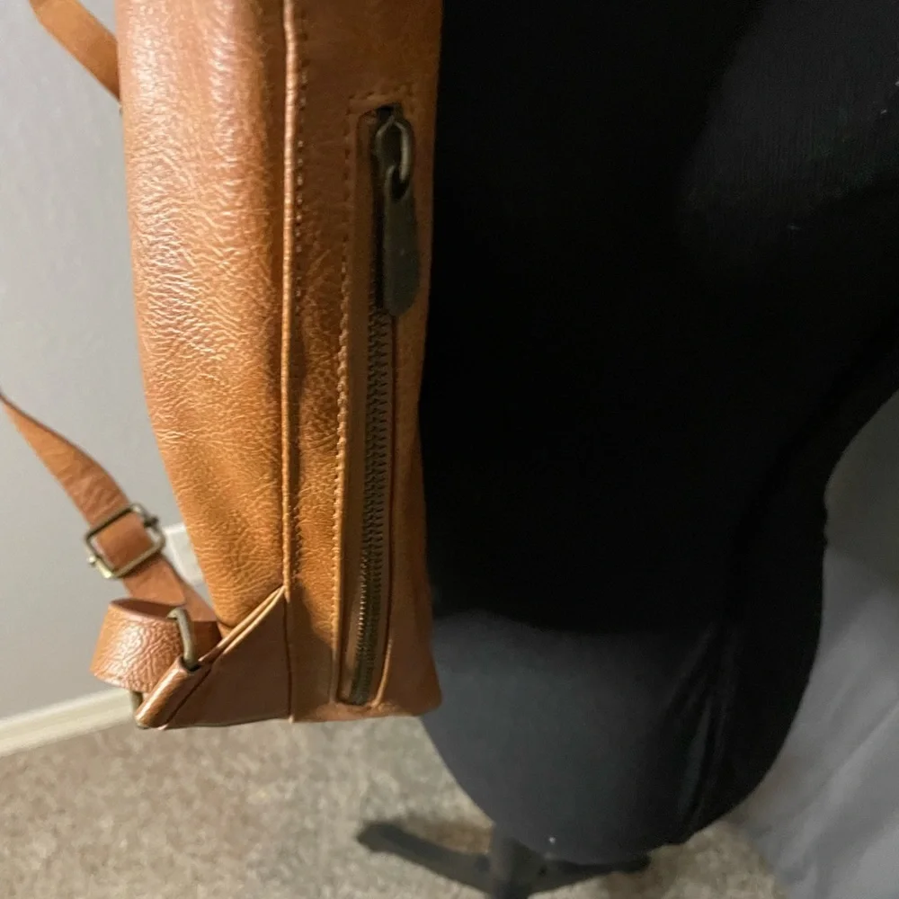 Thirty-One Tan Faux Leather Backpack, EUC